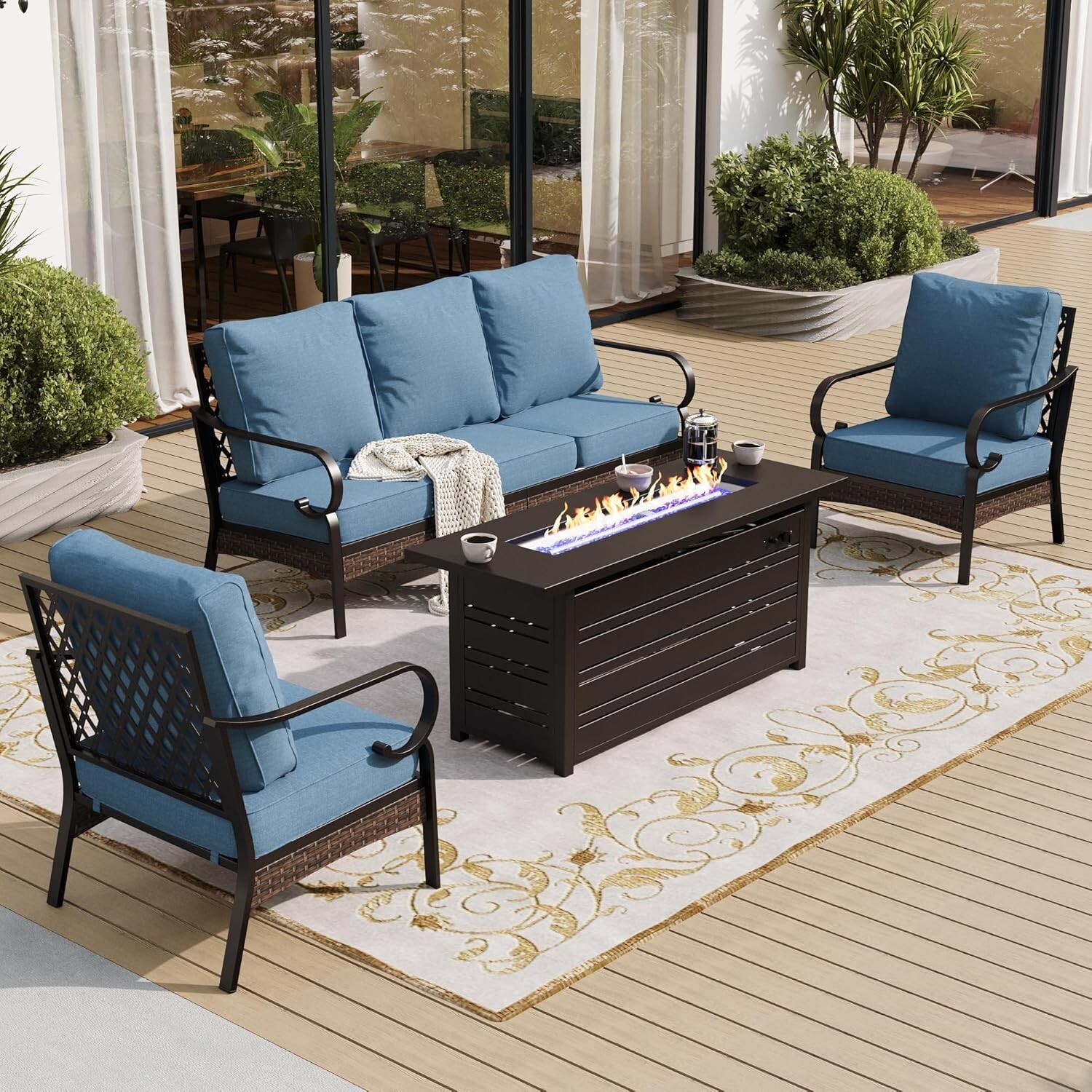 Outdoor Furniture Fire Table - طقم أثاث خارجي للحديث مع طاولة