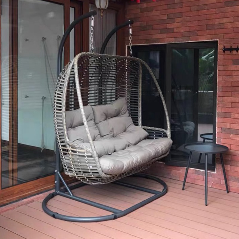 كرسي مزدوج للحدائق والشرفات ال - مراجعة Garden Swing Chair وسعره