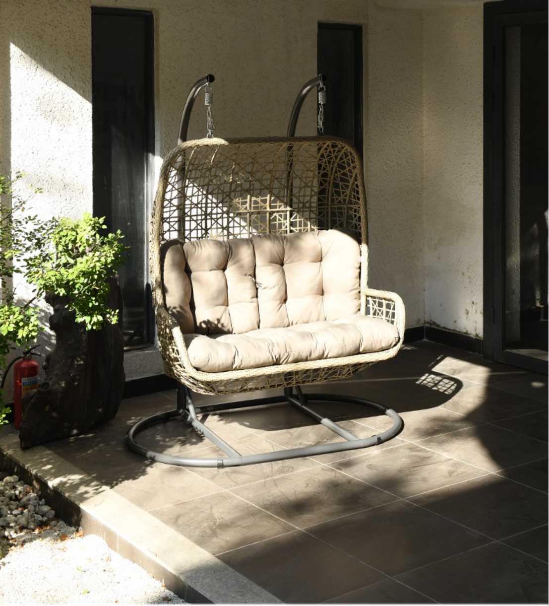 كرسي مزدوج للحدائق والشرفات ال - مراجعة Garden Swing Chair وسعره